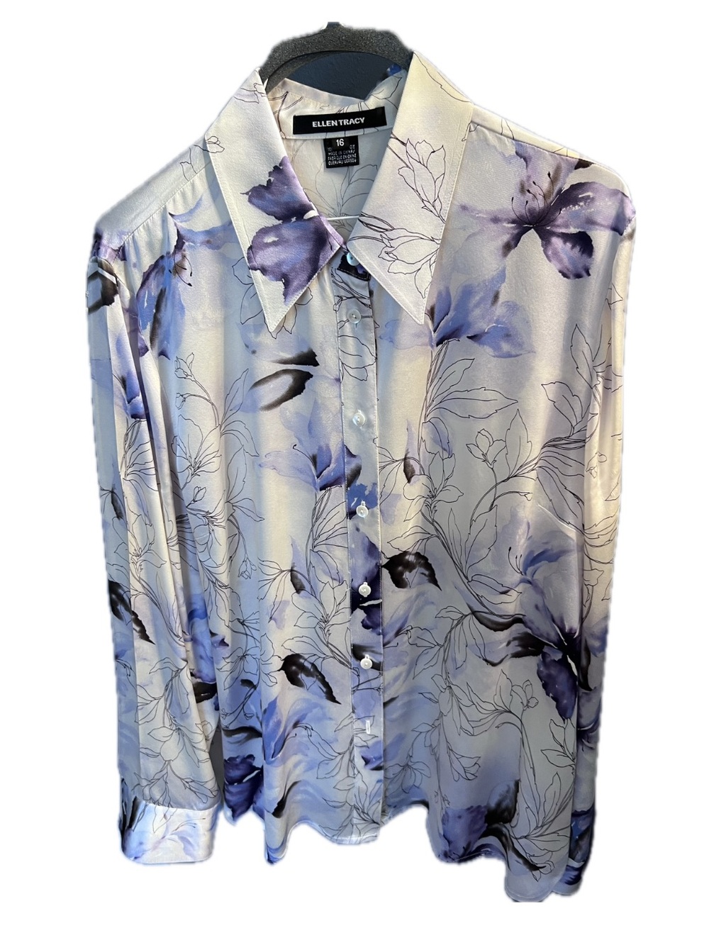 Ellen Tracy Lavender and White Floral Blouse